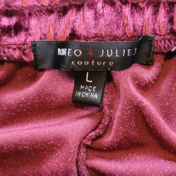 Romeo & Juliet Couture Velour Joggers - Picture 4 of 5